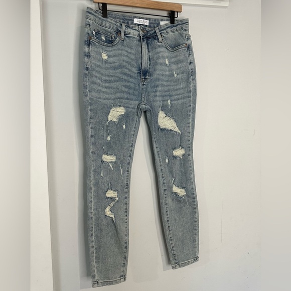 Judy Blue Distressed Skinny Jeans - Picture 1 of 7